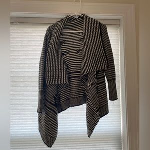 GAP - thick sweater size small